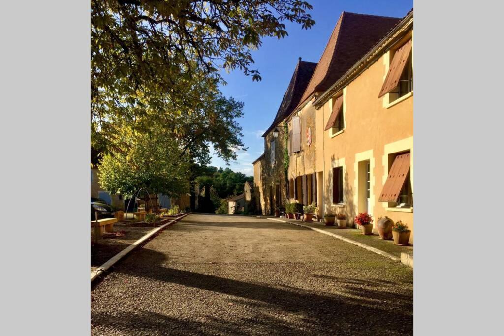 Les Petits self contained 2 bedroom apartment Molieres (Dordogne) Extérieur photo