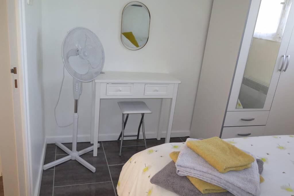 Les Petits self contained 2 bedroom apartment Molieres (Dordogne) Extérieur photo
