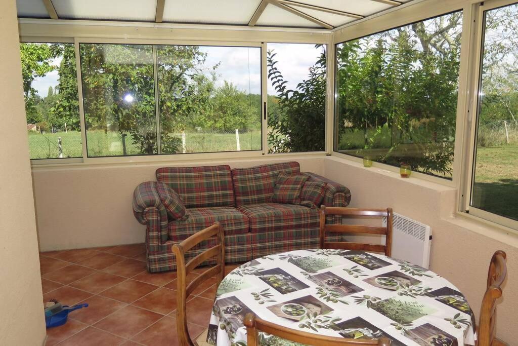 Les Petits self contained 2 bedroom apartment Molieres (Dordogne) Extérieur photo